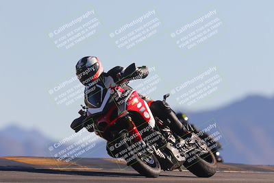 media/Nov-06-2023-Moto Forza (Mon) [[ce023d0744]]/3-Intermediate Group/Session 5 (Turn 9)/